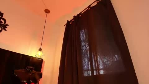 Snapshot of jamess__brown chatting on 25, 11, 2025 James Brown online show from 25, 11, 2025