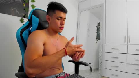 Jamess hott online show from 6, 2, 2025