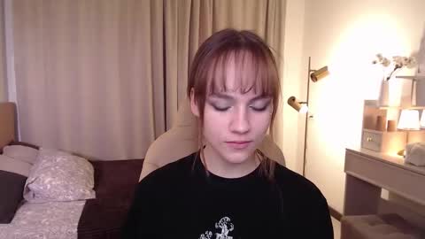 Snapshot of jamie_chung chatting on 25, 11, 2025 jamie_chung online show from 25, 11, 2025