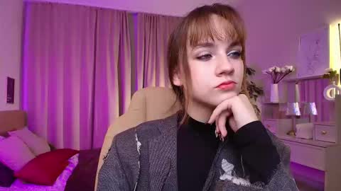 Snapshot of jamie_chung chatting on 4, 12, 2025 jamie_chung online show from 4, 12, 2025