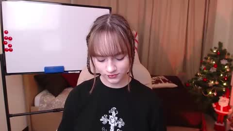 Snapshot of jamie_chung chatting on 18, 12, 2025 jamie_chung online show from 18, 12, 2025