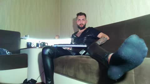 Snapshot of jamienoxus chatting on 22, 2, 2025 Robbie online show from 22, 2, 2025