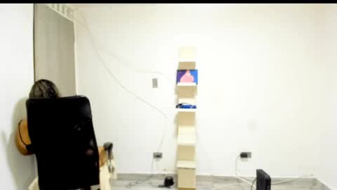 jan_milkhot online show from 13, 4, 2026