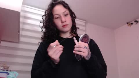 Snapshot of jane_r chatting on 22, 10, 2025 Jane online show from 22, 10, 2025