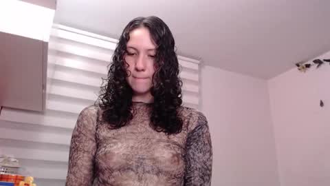 Snapshot of jane_r chatting on 4, 12, 2025 Jane online show from 4, 12, 2025