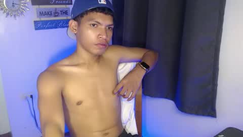 Snapshot of janlloyd04 chatting on 2, 10, 2025 janlloyd04 online show from 2, 10, 2025