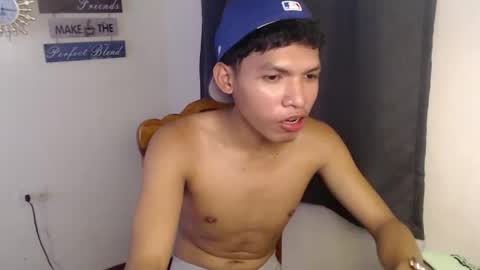 Snapshot of janlloyd04 chatting on 3, 10, 2025 janlloyd04 online show from 3, 10, 2025