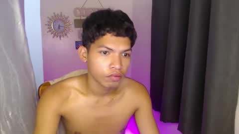 Snapshot of janlloyd04 chatting on 8, 10, 2025 janlloyd04 online show from 8, 10, 2025