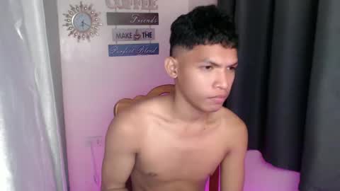 Snapshot of janlloyd04 chatting on 11, 10, 2025 janlloyd04 online show from 11, 10, 2025