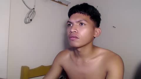 Snapshot of janlloyd04 chatting on 26, 10, 2025 janlloyd04 online show from 26, 10, 2025