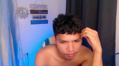 Snapshot of janlloyd04 chatting on 4, 11, 2025 janlloyd04 online show from 4, 11, 2025