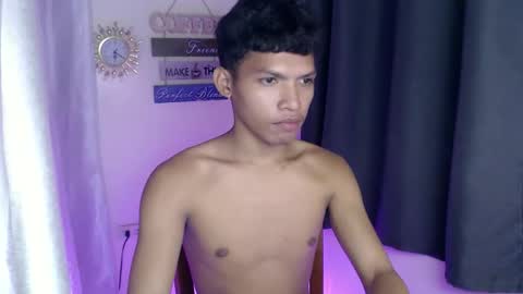 Snapshot of janlloyd04 chatting on 20, 11, 2025 janlloyd04 online show from 20, 11, 2025