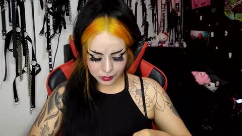 Snapshot of janna_ink chatting on 1, 2, 2025 online show from 1, 2, 2025