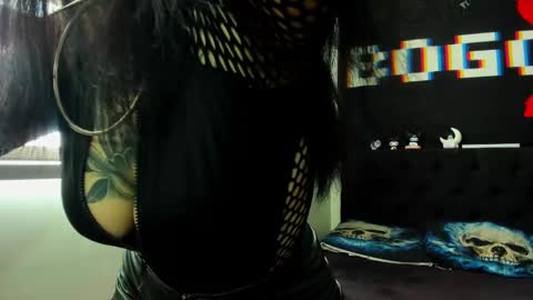 Snapshot of janna_ink chatting on 26, 2, 2025 online show from 26, 2, 2025