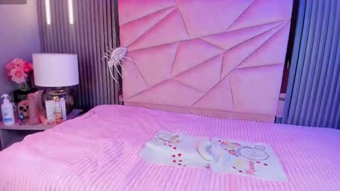 Snapshot of jannacasey chatting on 1, 11, 2025 Janna Casey online show from 1, 11, 2025