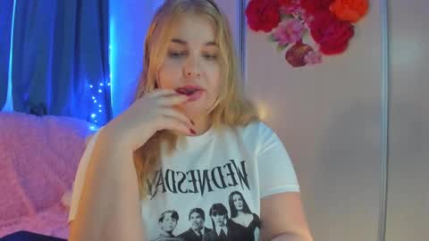 Snapshot of jansylines chatting on 5, 2, 2025 JansyLines online show from 5, 2, 2025