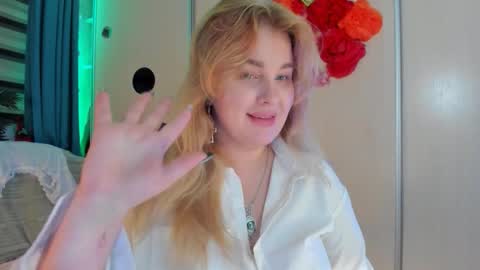 Snapshot of jansylines chatting on 27, 10, 2025 JansyLines online show from 27, 10, 2025