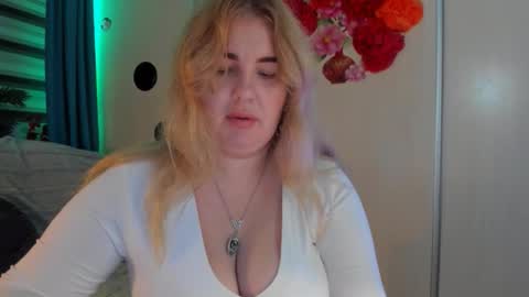 Snapshot of jansylines chatting on 27, 10, 2025 JansyLines online show from 27, 10, 2025