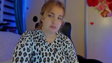 Snapshot of jansylines chatting on 5, 11, 2025 JansyLines online show from 5, 11, 2025