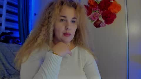 Snapshot of jansylines chatting on 6, 11, 2025 JansyLines online show from 6, 11, 2025