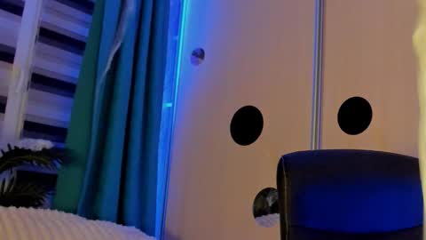 Snapshot of jansylines chatting on 8, 11, 2025 JansyLines online show from 8, 11, 2025