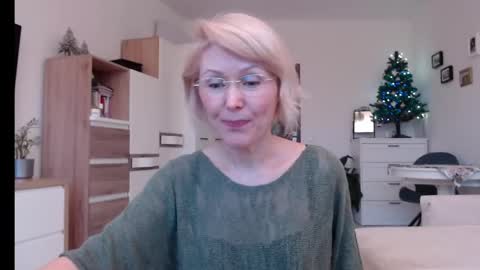 Jasmin room for people 40 online show from 6, 1, 2025