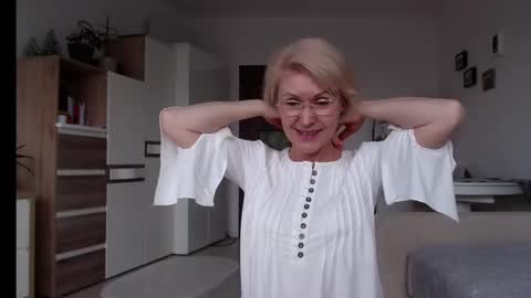 Jasmin room for people 40 online show from 24, 2, 2025