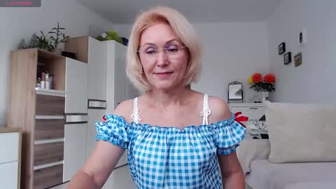 Jasmin room for people 40 online show from 17, 10, 2025