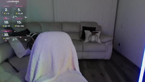 Snapshot of jasmine_019 chatting on 5, 2, 2025 J- next transmission december 4 online show from 5, 2, 2025