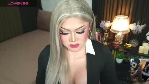 Jasmine Brandy online show from 29, 9, 2025