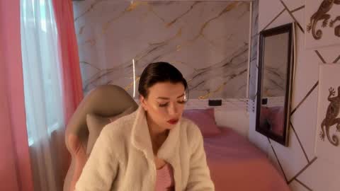 Snapshot of jasmine_hyper_1 chatting on 19, 12, 2024 Jas online show from 19, 12, 2024