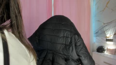 Snapshot of jasmine_hyper_1 chatting on 27, 12, 2024 Jas online show from 27, 12, 2024