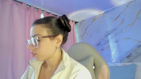 Snapshot of jasmine_hyper_1 chatting on 17, 1, 2025 Jas online show from 17, 1, 2025