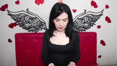 JasmineKouch online show from 18, 2, 2025