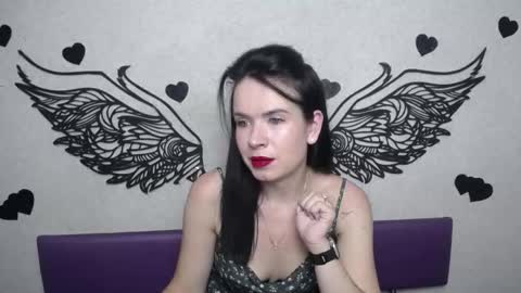 JasmineKouch online show from 10, 9, 2025