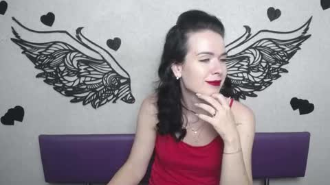 JasmineKouch online show from 7, 10, 2025