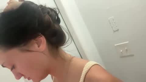 Jasmine Tate online show from 7, 11, 2025