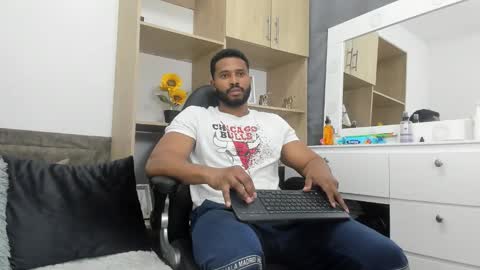 Snapshot of jason_fenix chatting on 20, 10, 2025 Jason online show from 20, 10, 2025