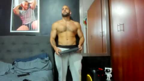 Snapshot of jasonmartiinez chatting on 7, 12, 2024 online show from 7, 12, 2024