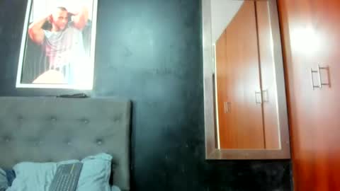 Snapshot of jasonmartiinez chatting on 19, 12, 2024 online show from 19, 12, 2024