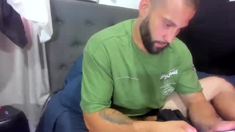 Snapshot of jasonmartiinez chatting on 31, 10, 2025 online show from 31, 10, 2025