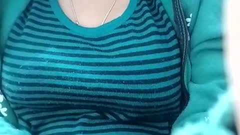 Snapshot of jasspreettt chatting on 2, 12, 2025 jasspreettt online show from 2, 12, 2025