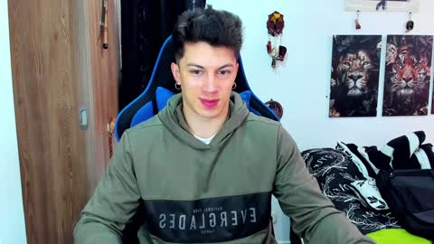 Snapshot of javiersexymann chatting on 9, 12, 2024 Javier online show from 9, 12, 2024