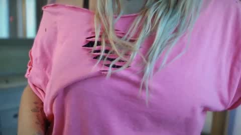 Snapshot of javlovesu chatting on 26, 9, 2025 JAV online show from 26, 9, 2025