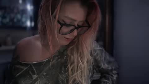 Snapshot of javlovesu chatting on 14, 12, 2025 JAV online show from 14, 12, 2025