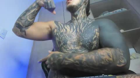 Michael independient model online show from 9, 3, 2026