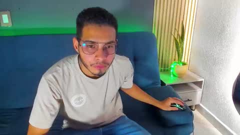 Snapshot of jay_brown69 chatting on 20, 12, 2025 jay_brown69 online show from 20, 12, 2025