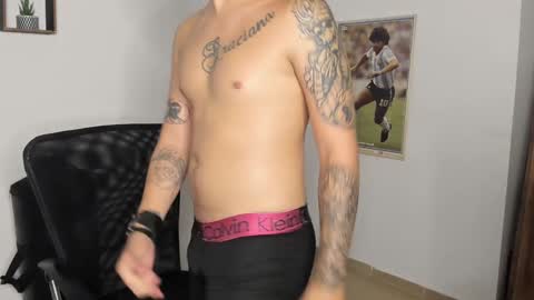 Snapshot of jayalvarrez_ chatting on 30, 1, 2025 Jay Alvarrez online show from 30, 1, 2025