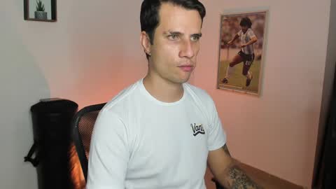 Snapshot of jayalvarrez_ chatting on 31, 1, 2025 Jay Alvarrez online show from 31, 1, 2025