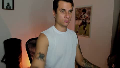 Snapshot of jayalvarrez_ chatting on 5, 2, 2025 Jay Alvarrez online show from 5, 2, 2025